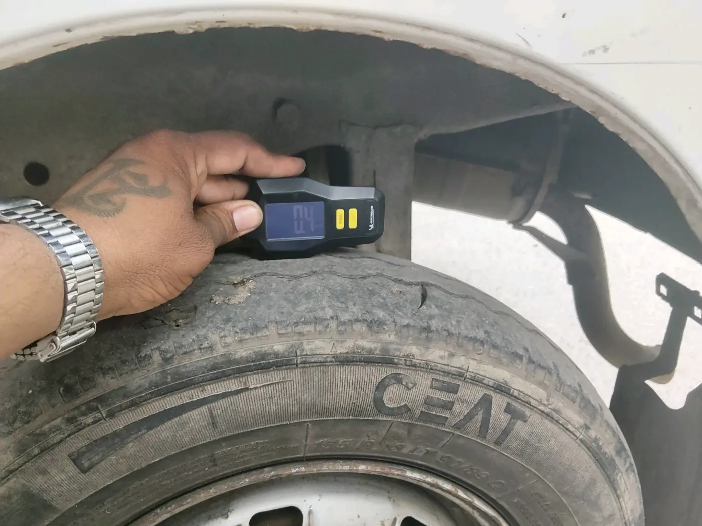 2019 Maruti Eeco 5 STR, Petrol, Manual, 95,082 km, tyre