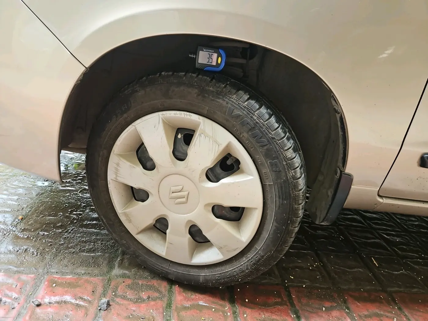 2011 Maruti Alto K10 VXI, Petrol, Manual, 48,549 km, tyre