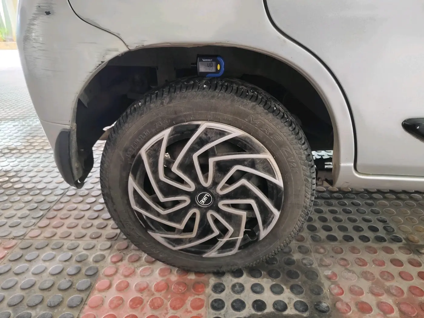 2012 Maruti Alto K10 VXI, Petrol, Manual, 95,794 km, tyre