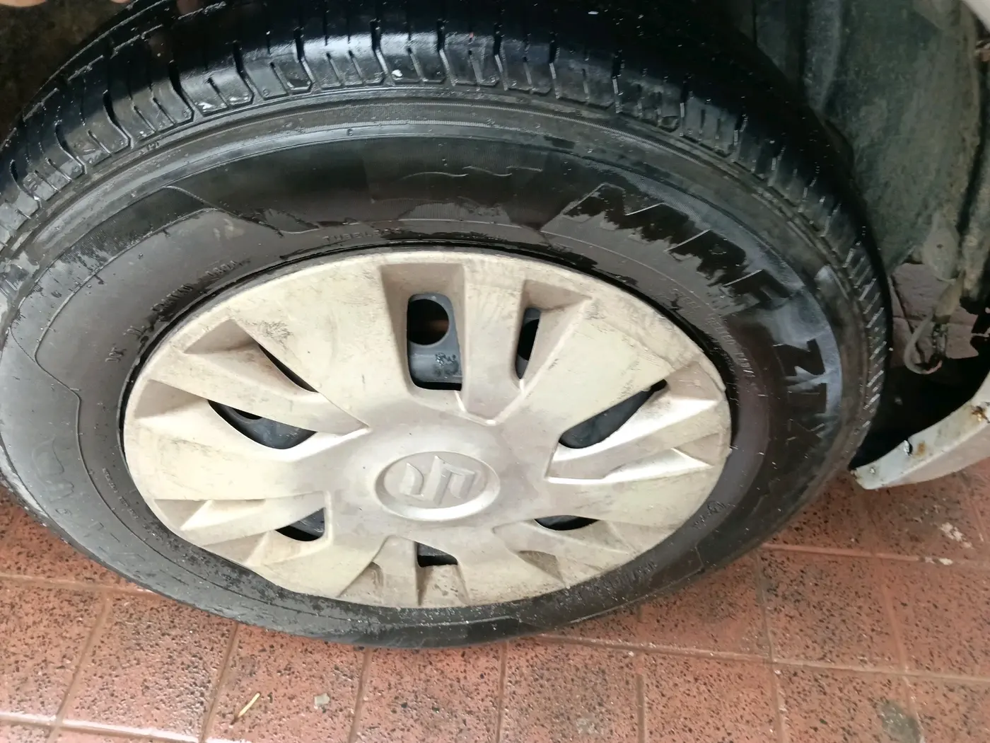 2012 Maruti Swift VDI, Diesel, Manual, 1,57,868 km, tyre