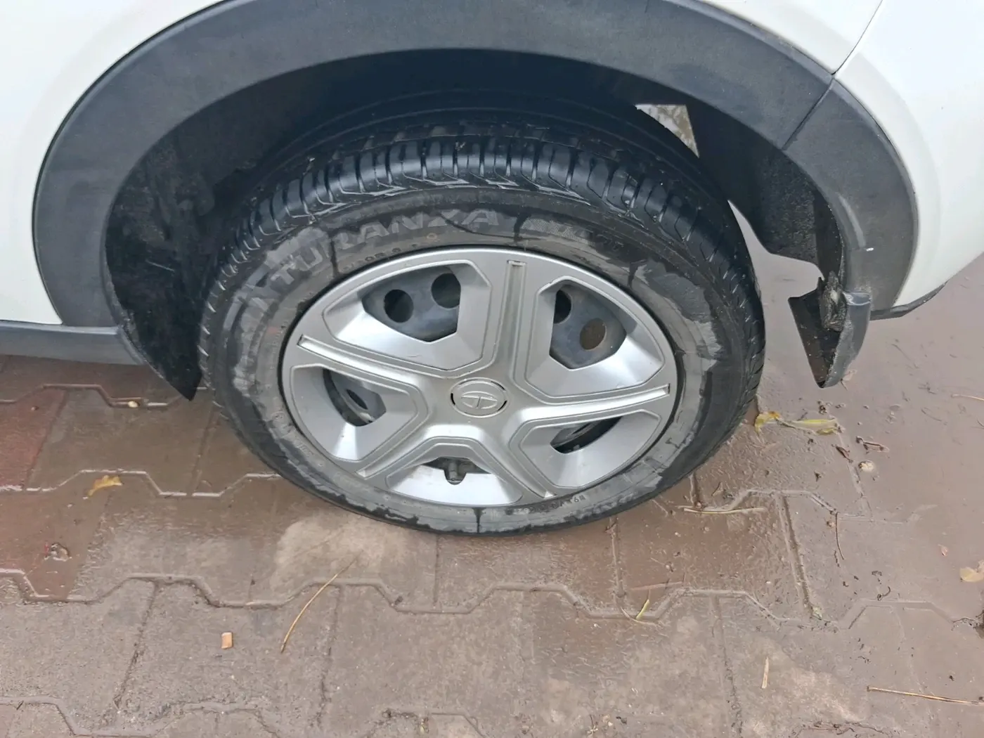 2023 Tata NEXON XMA PETROL, Petrol, Automatic, 18,072 km, tyre