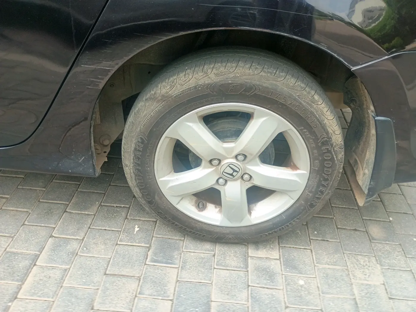 2013 Honda City 1.5L I-VTEC S MT, Petrol, Manual, 1,49,979 km, tyre