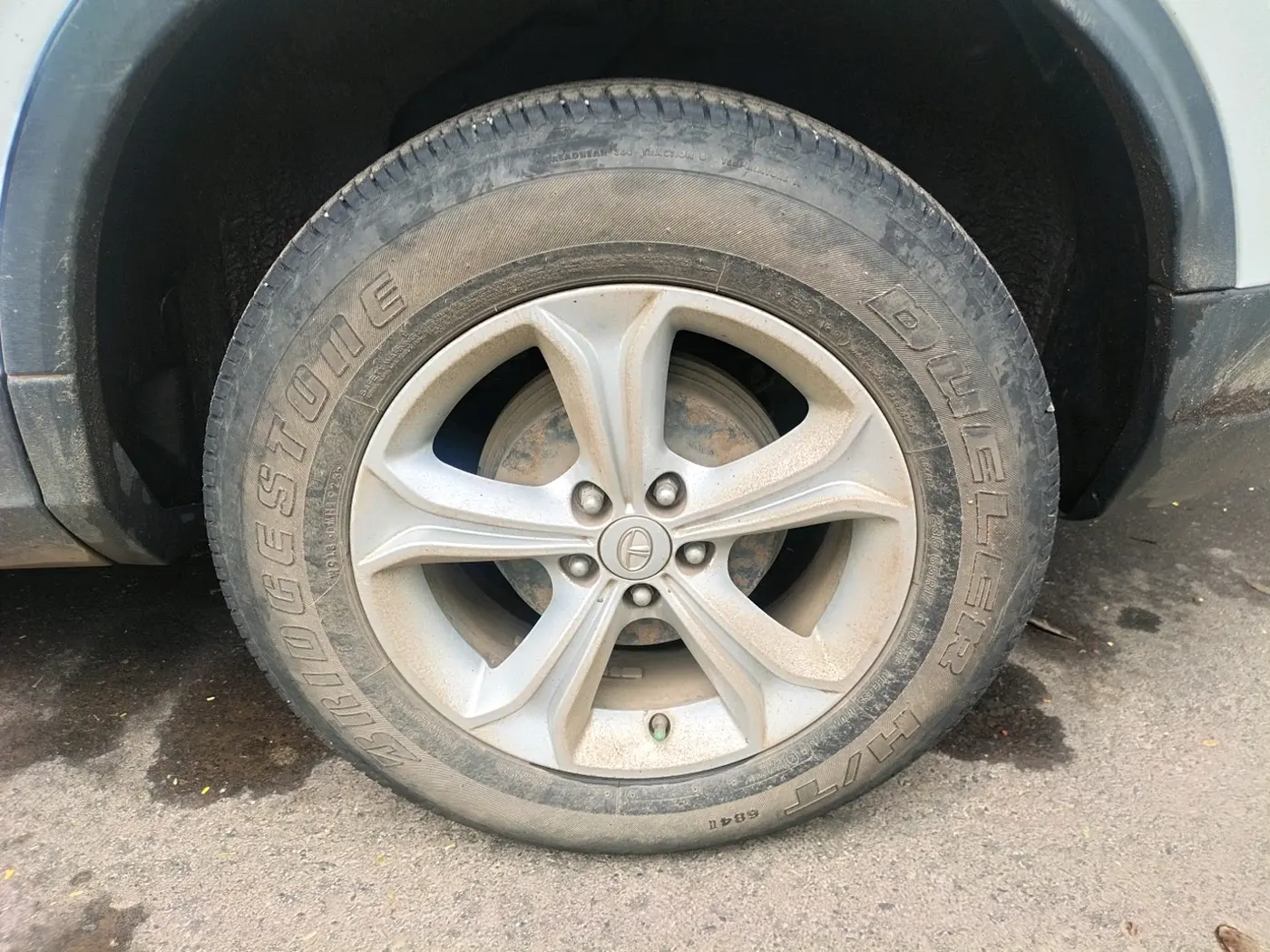 2019 Tata Harrier XZ 2.0L, Diesel, Manual, 1,71,747 km, tyre
