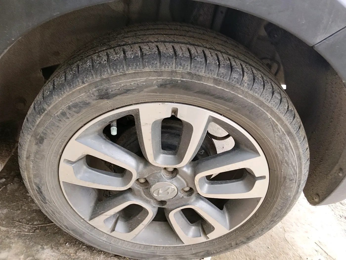 2016 Hyundai i20 Active 1.2 S, Petrol, Manual, 87,587 km, tyre