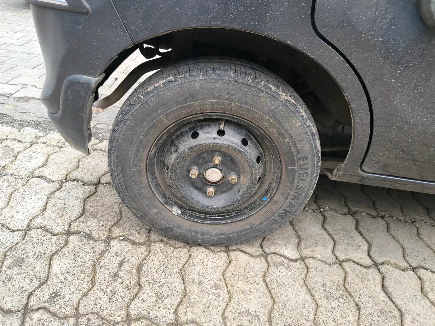 2021 Maruti Alto LXI CNG, CNG, Manual, 15,001 km, tyre