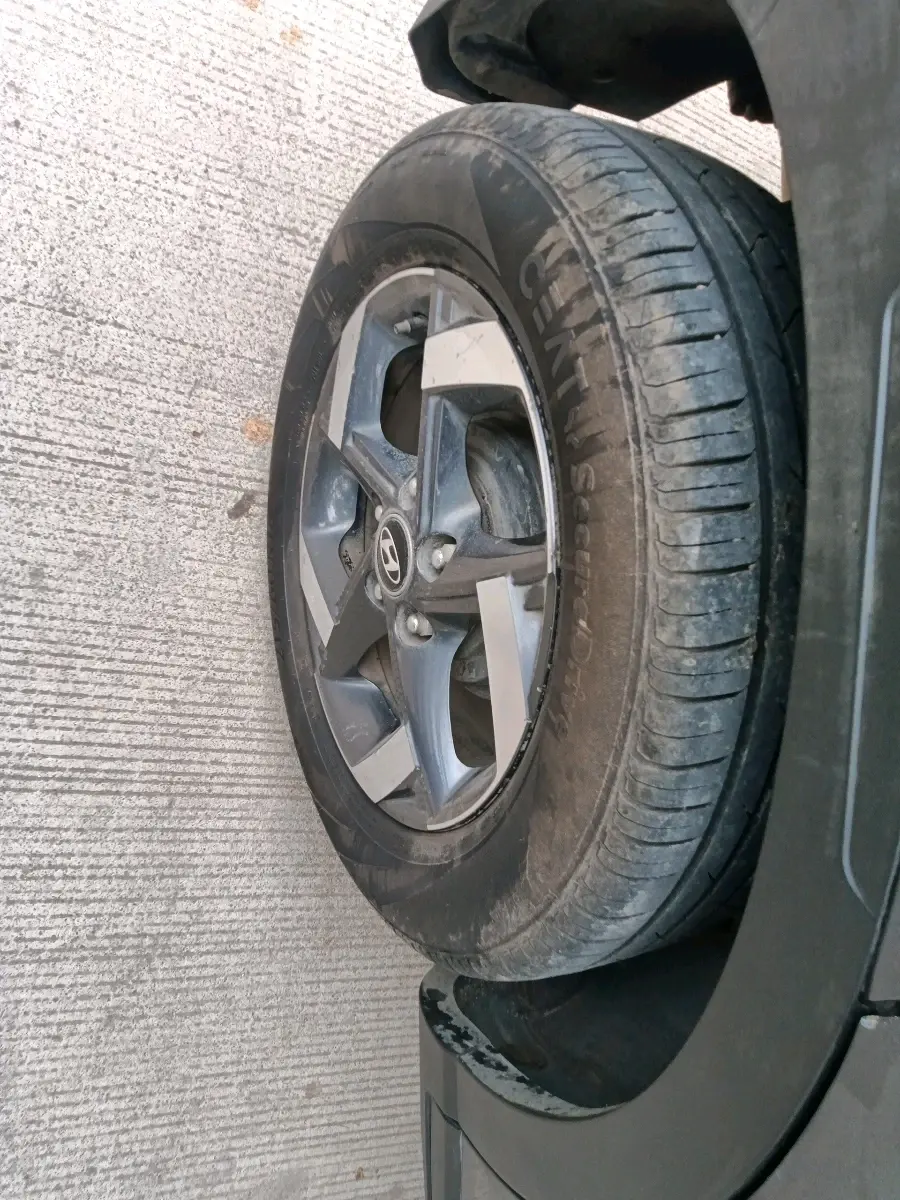 2021 Hyundai VENUE SX 1.5 CRDI, Diesel, Manual, 87,712 km, tyre