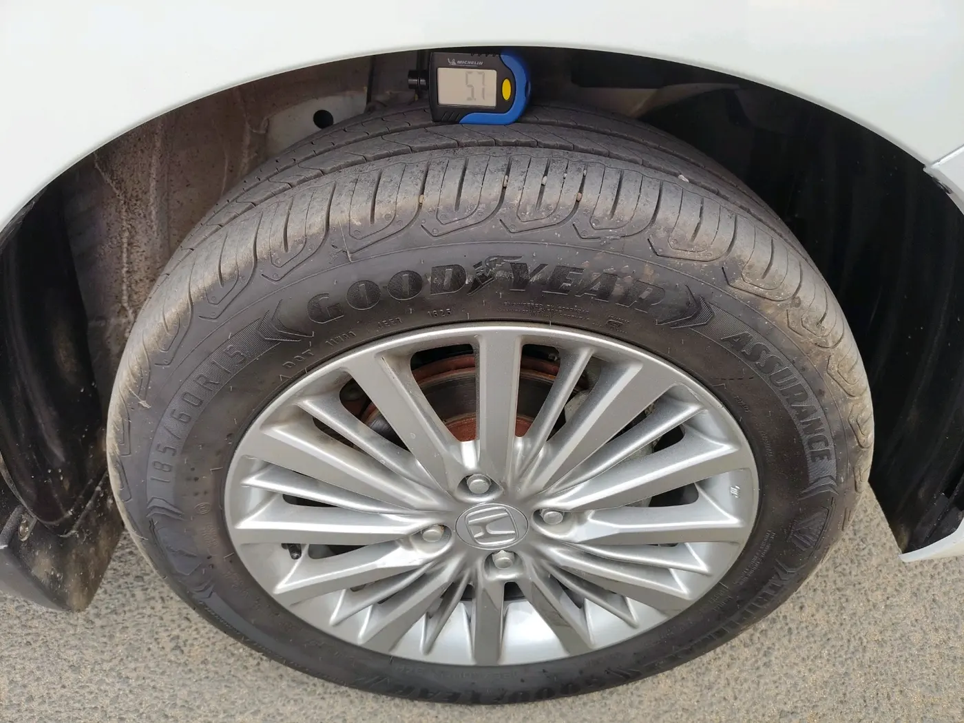 2025 Honda Amaze 1.2L I-VTEC VX, Petrol, Manual, 10,311 km, tyre
