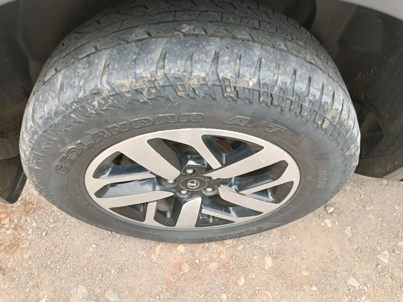 2023 Tata Harrier XZ PLUS 2.0L DUAL TONE, Diesel, Manual, 1,11,800 km, tyre