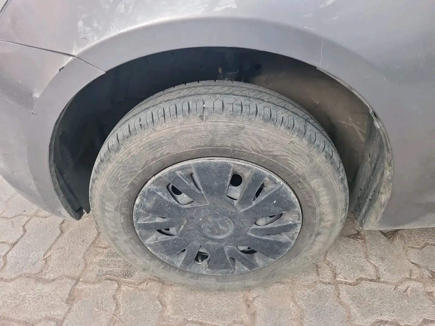 2014 Maruti Swift VXI, Petrol, Manual, 71,759 km, tyre