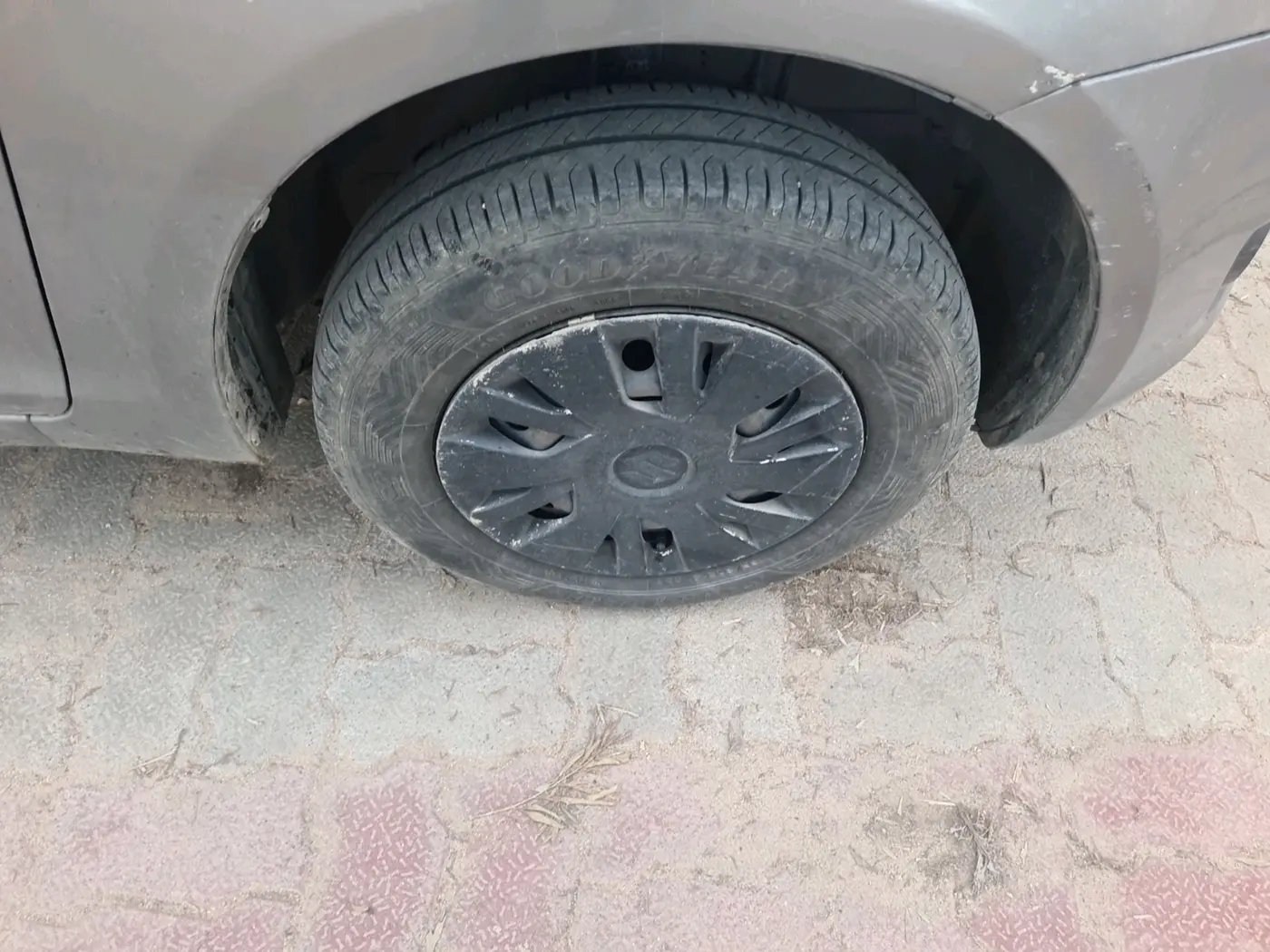 2014 Maruti Swift VXI, Petrol, Manual, 71,759 km, tyre