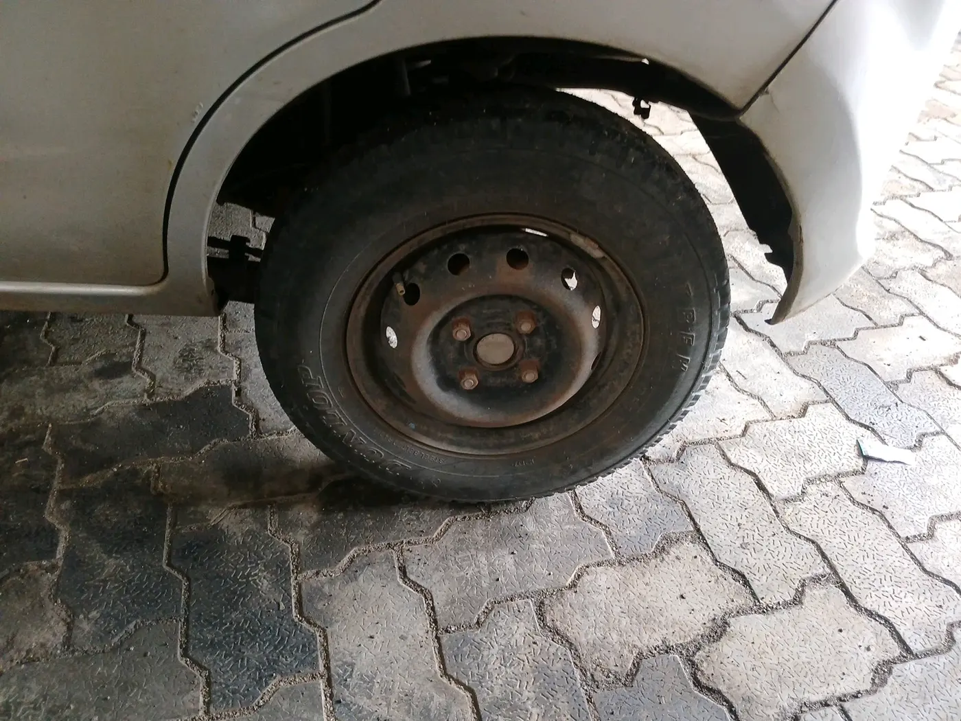 2012 Maruti Alto 800 LXI, Petrol, Manual, 83,400 km, tyre