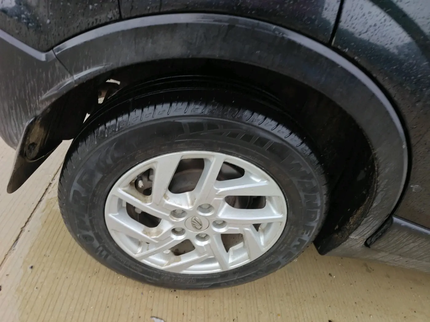 2022 Mahindra XUV300 W8 1.5 DIESEL, Diesel, Manual, 81,808 km, tyre