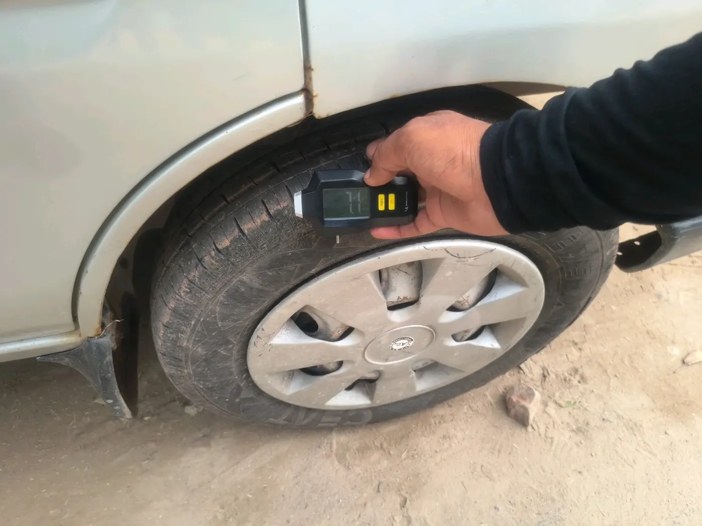 2022 Maruti Eeco 7 STR STD(O), CNG, Manual, 50,324 km, tyre