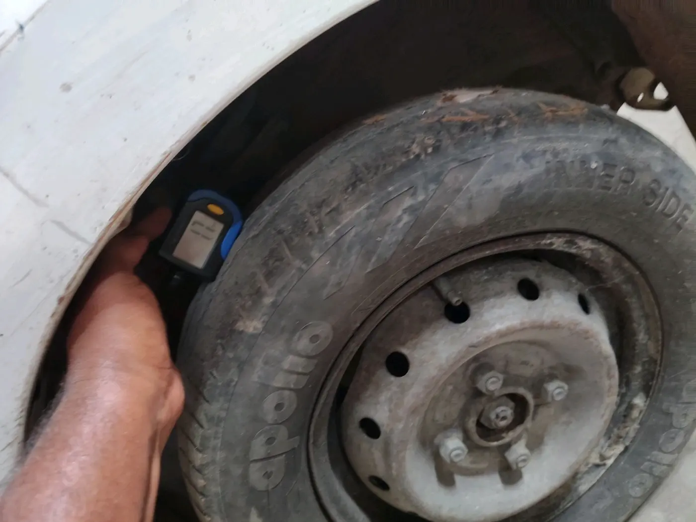 2014 Maruti Alto 800 LX, Petrol, Manual, 1,37,741 km, tyre