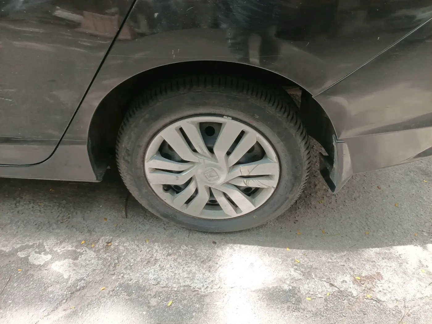 2015 Honda City 1.5L I-DTEC SV, Diesel, Manual, 97,499 km, tyre