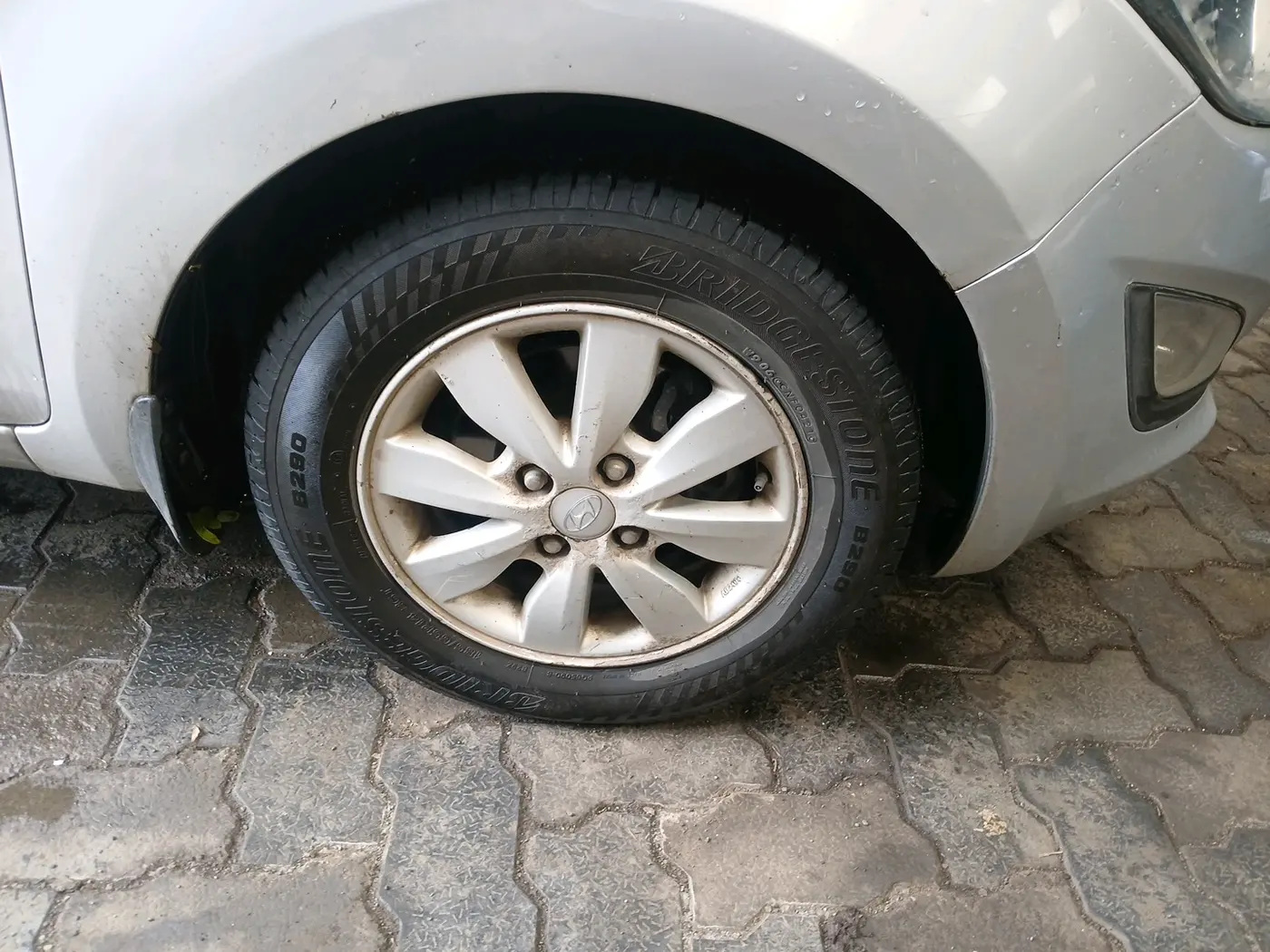 2012 Hyundai i20 SPORTZ 1.2, Petrol, Manual, 1,01,412 km, tyre