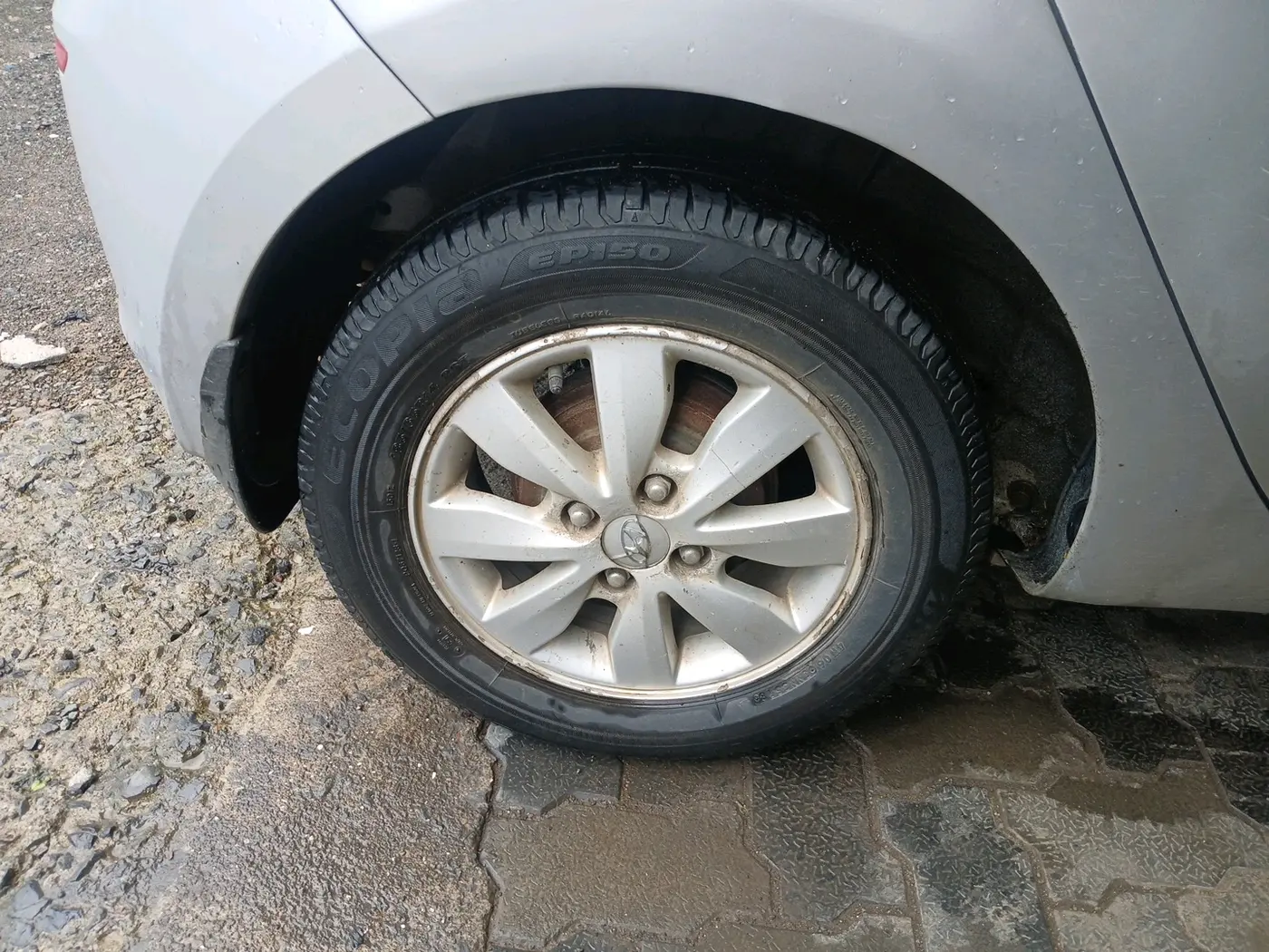 2012 Hyundai i20 SPORTZ 1.2, Petrol, Manual, 1,01,412 km, tyre