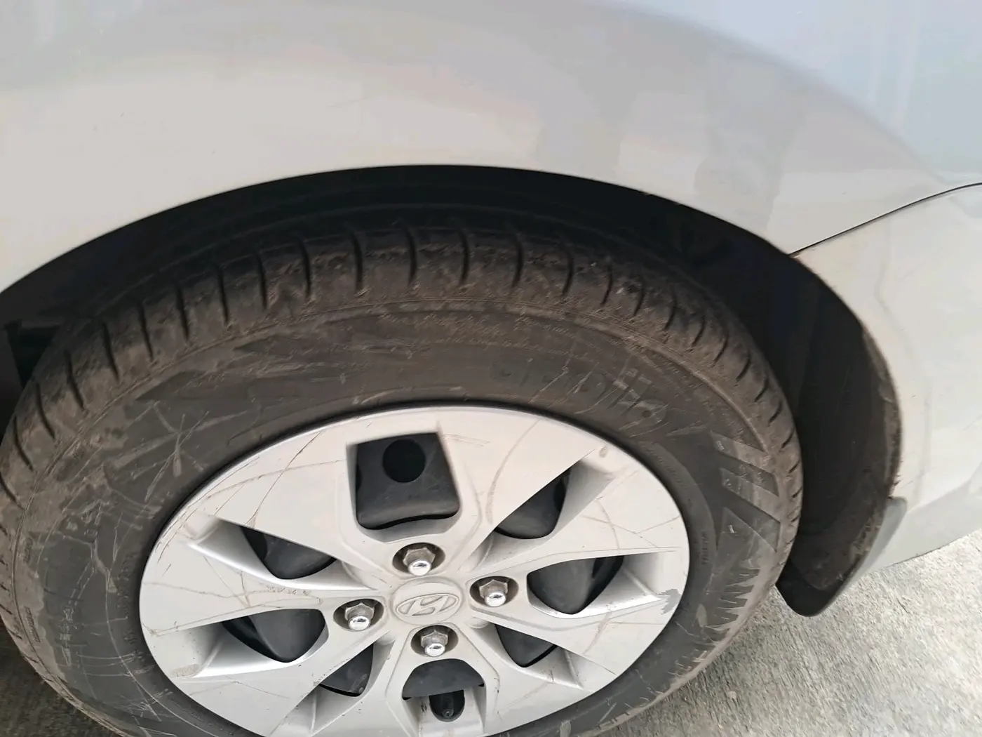 2014 Hyundai Xcent S 1.2, Petrol, Manual, 44,251 km, tyre