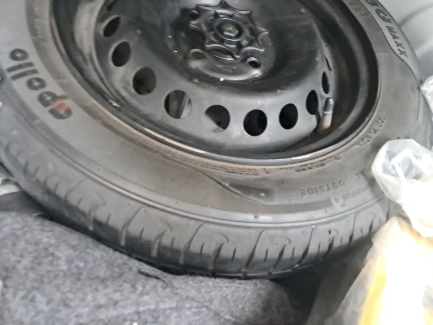 2014 Hyundai Xcent S 1.2, Petrol, Manual, 44,251 km, tyre