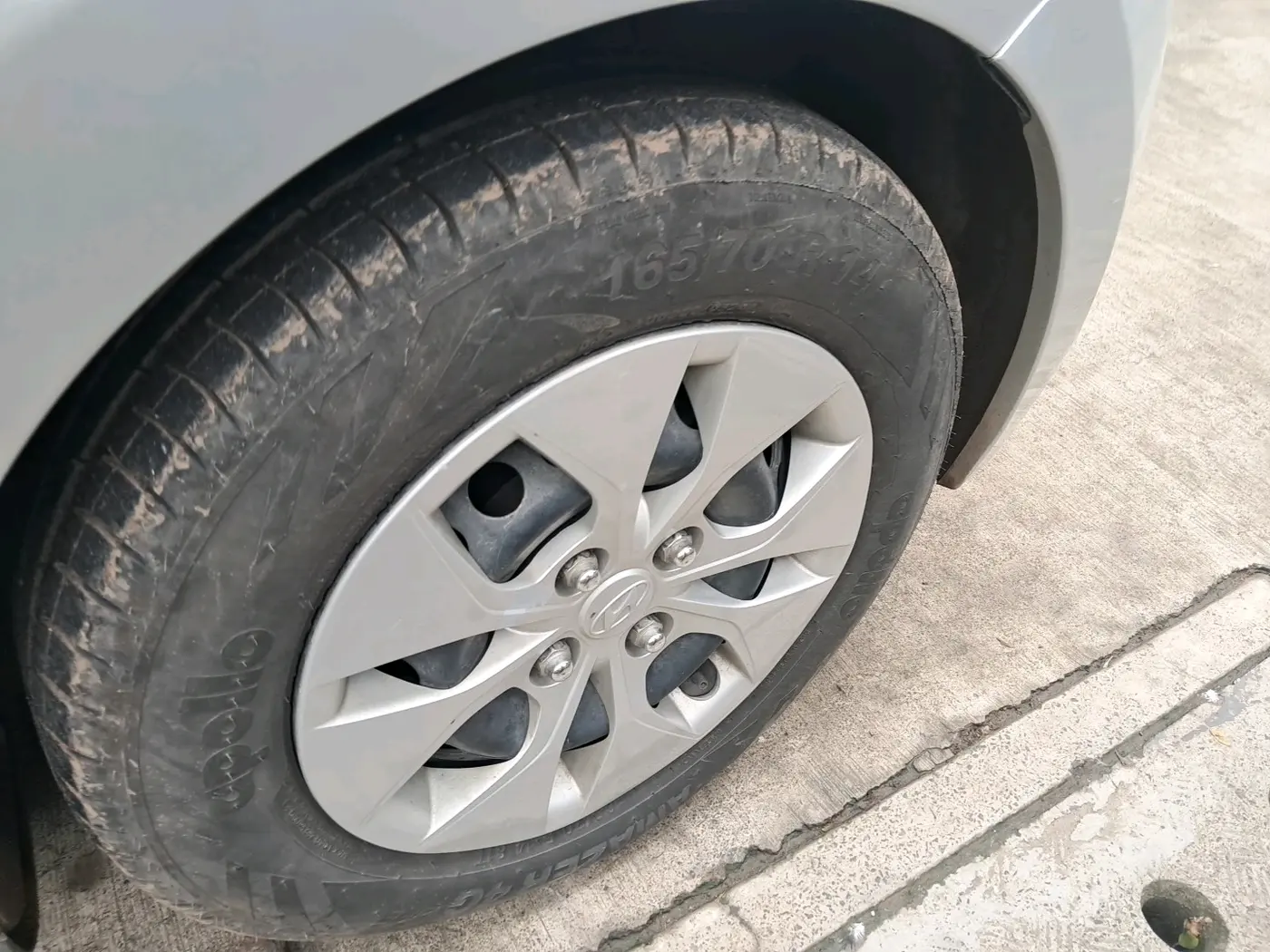 2014 Hyundai Xcent S 1.2, Petrol, Manual, 44,251 km, tyre