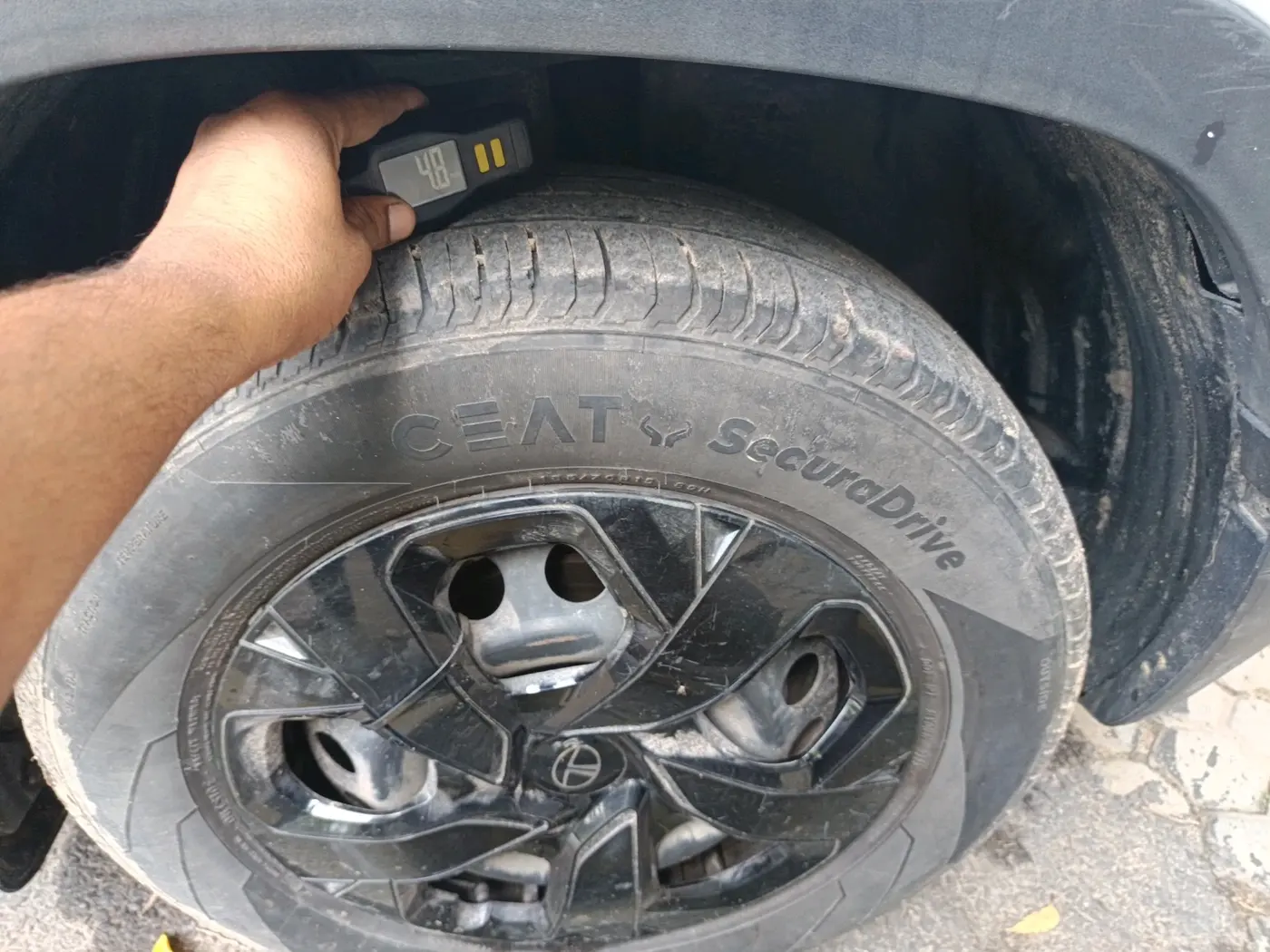 2023 Tata PUNCH PURE MT, Petrol, Manual, 34,389 km, tyre