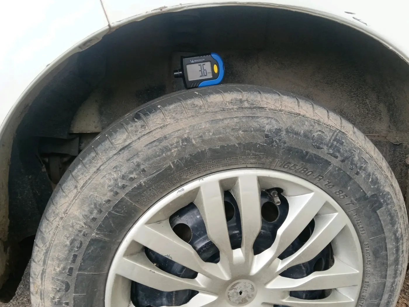 2013 Maruti Ritz VDI, Diesel, Manual, 1,22,720 km, tyre