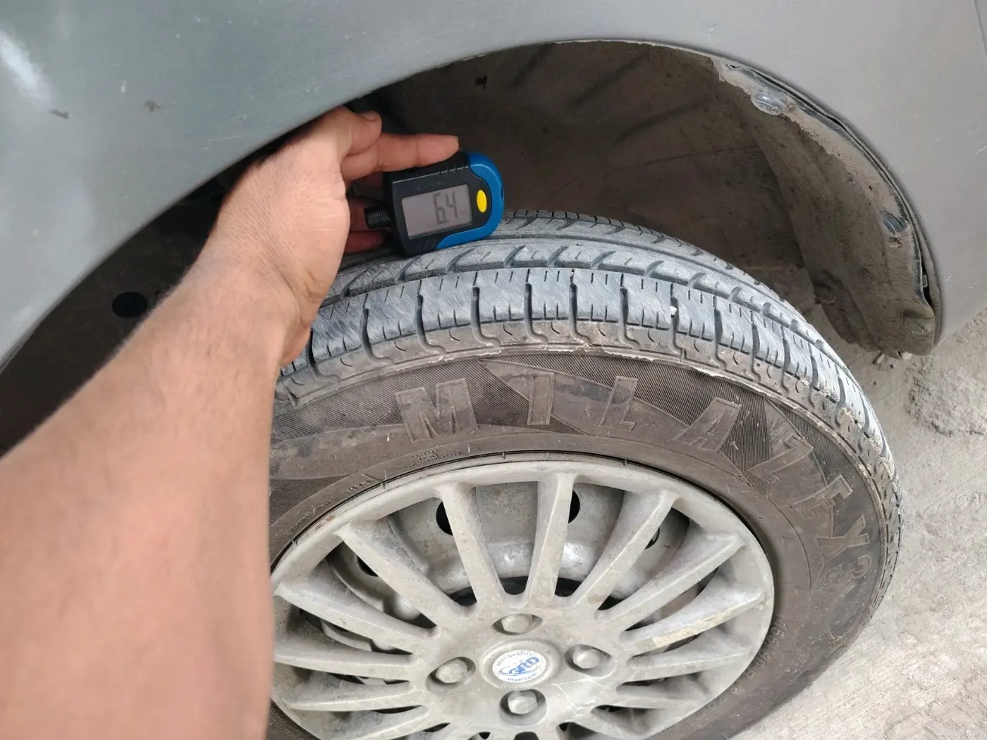 2014 Maruti Wagon R 1.0 LXI CNG, CNG, Manual, 78,545 km, tyre