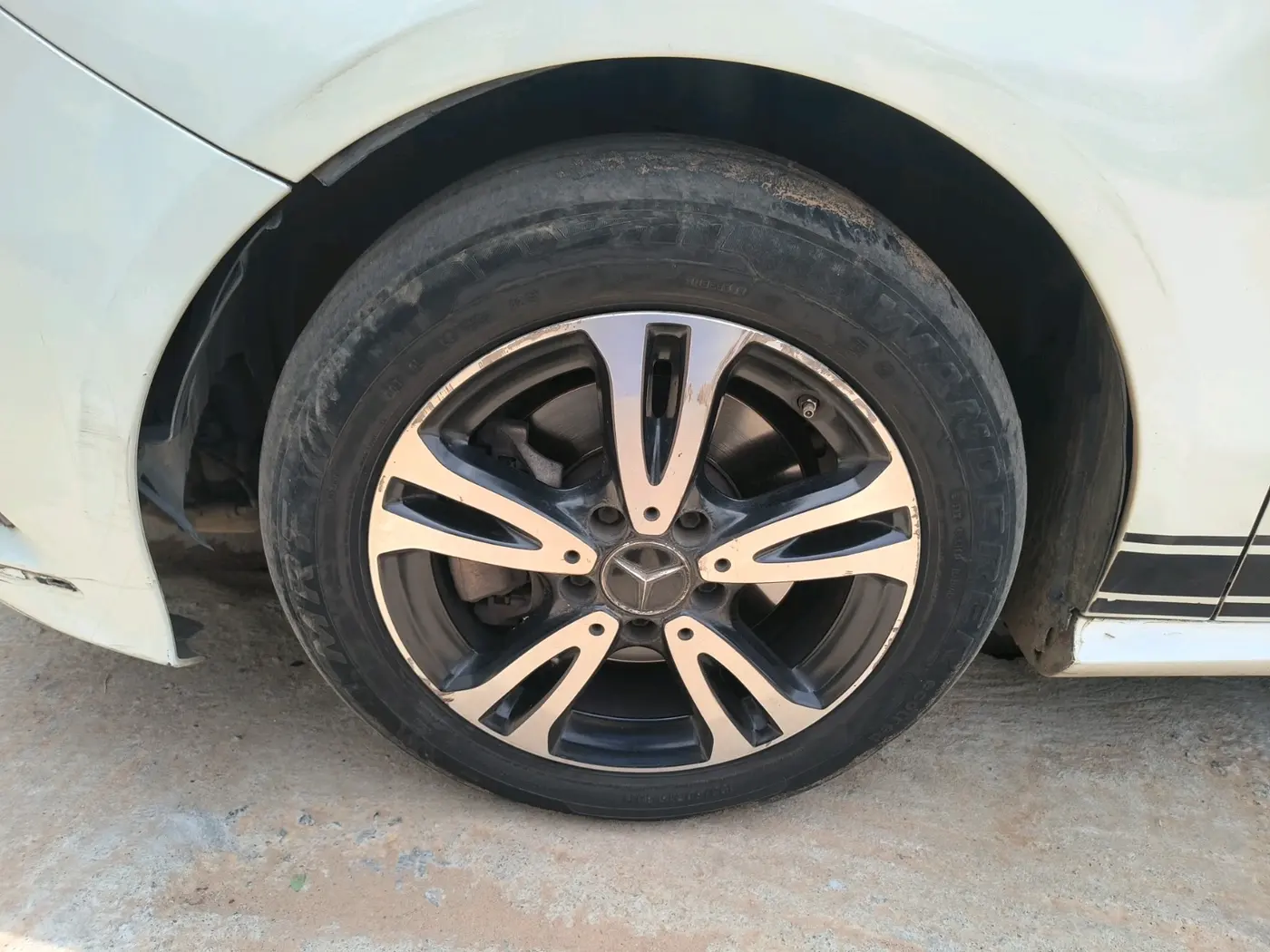 2014 Mercedes Benz B Class B180, Diesel, Automatic, 82,259 km, tyre