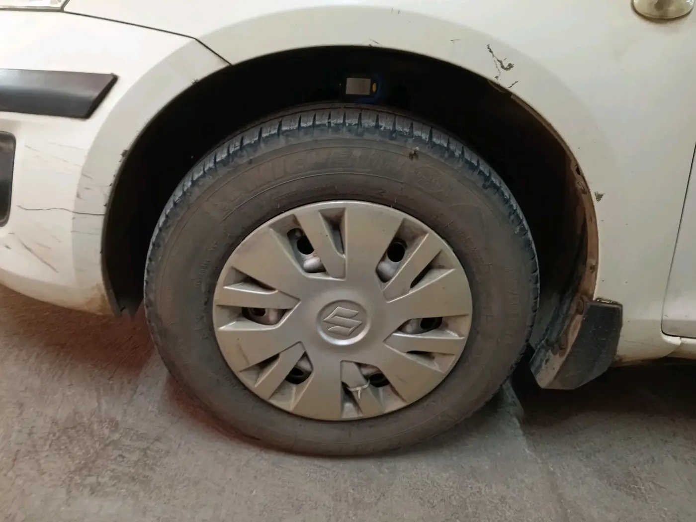 2012 Maruti Swift Dzire LXI, Petrol, Manual, 89,265 km, tyre