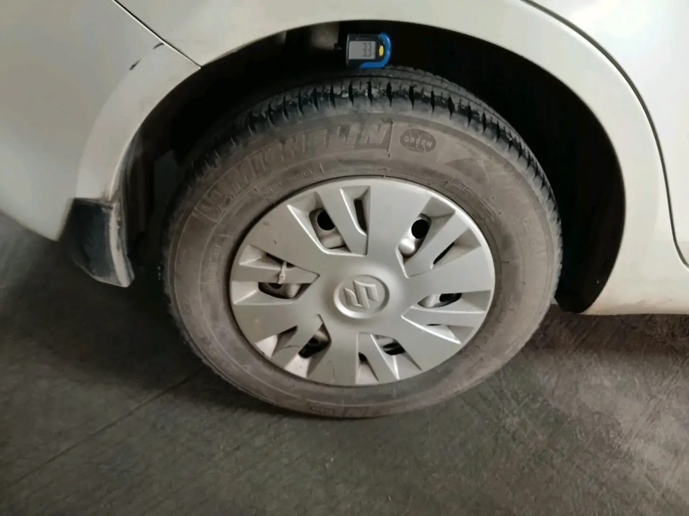 2012 Maruti Swift Dzire LXI, Petrol, Manual, 89,265 km, tyre