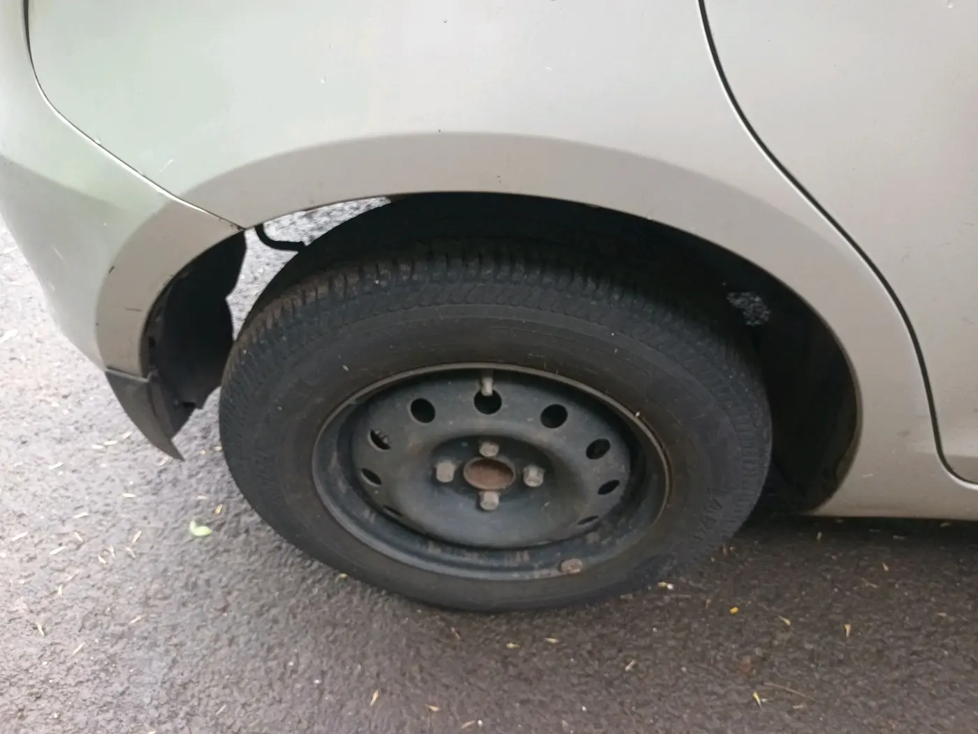 2017 Maruti Swift VXI O, Petrol, Manual, 48,983 km, tyre