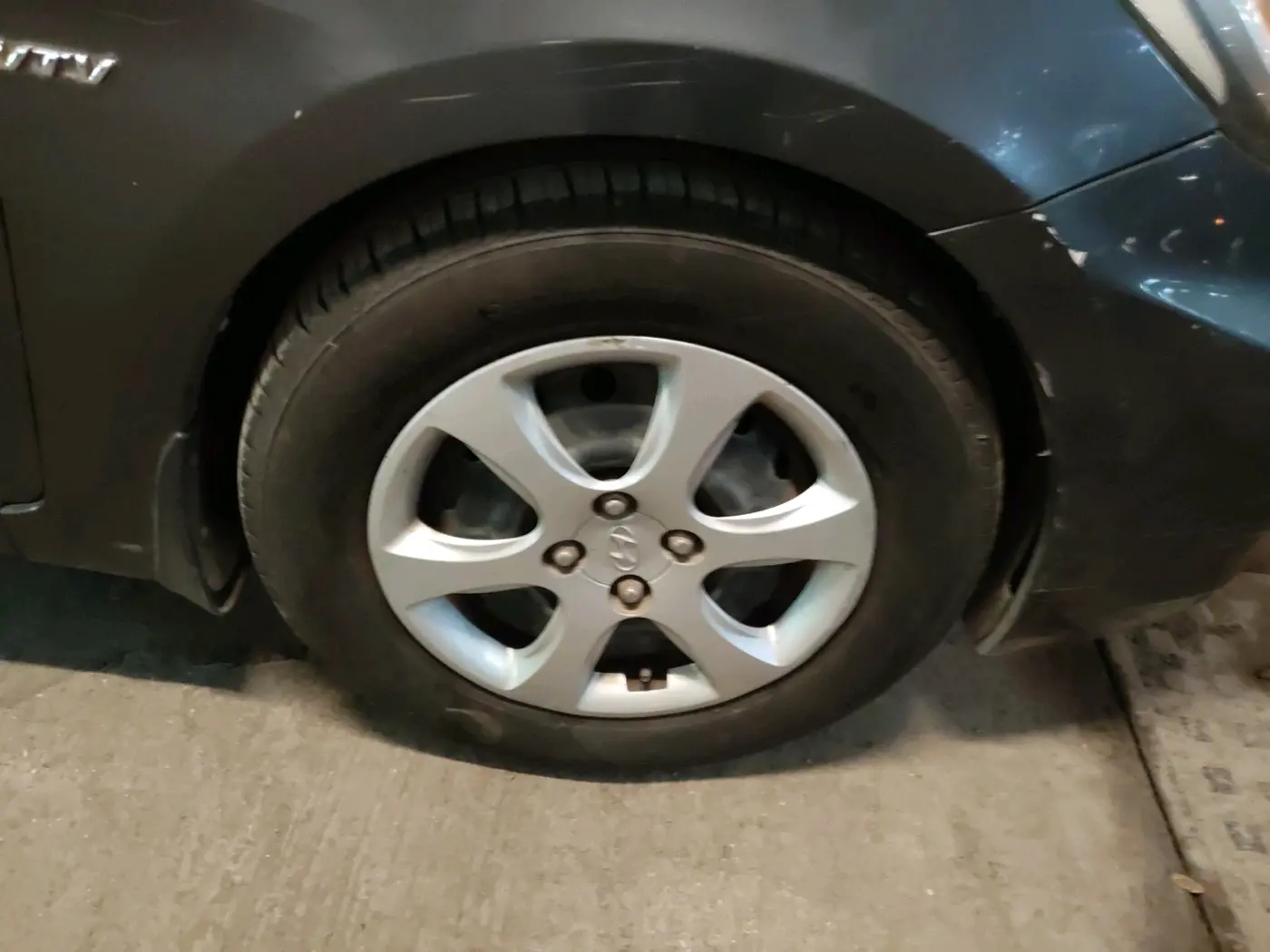 2013 Hyundai Verna FLUIDIC 1.4 VTVT, Petrol, Manual, 96,995 km, tyre