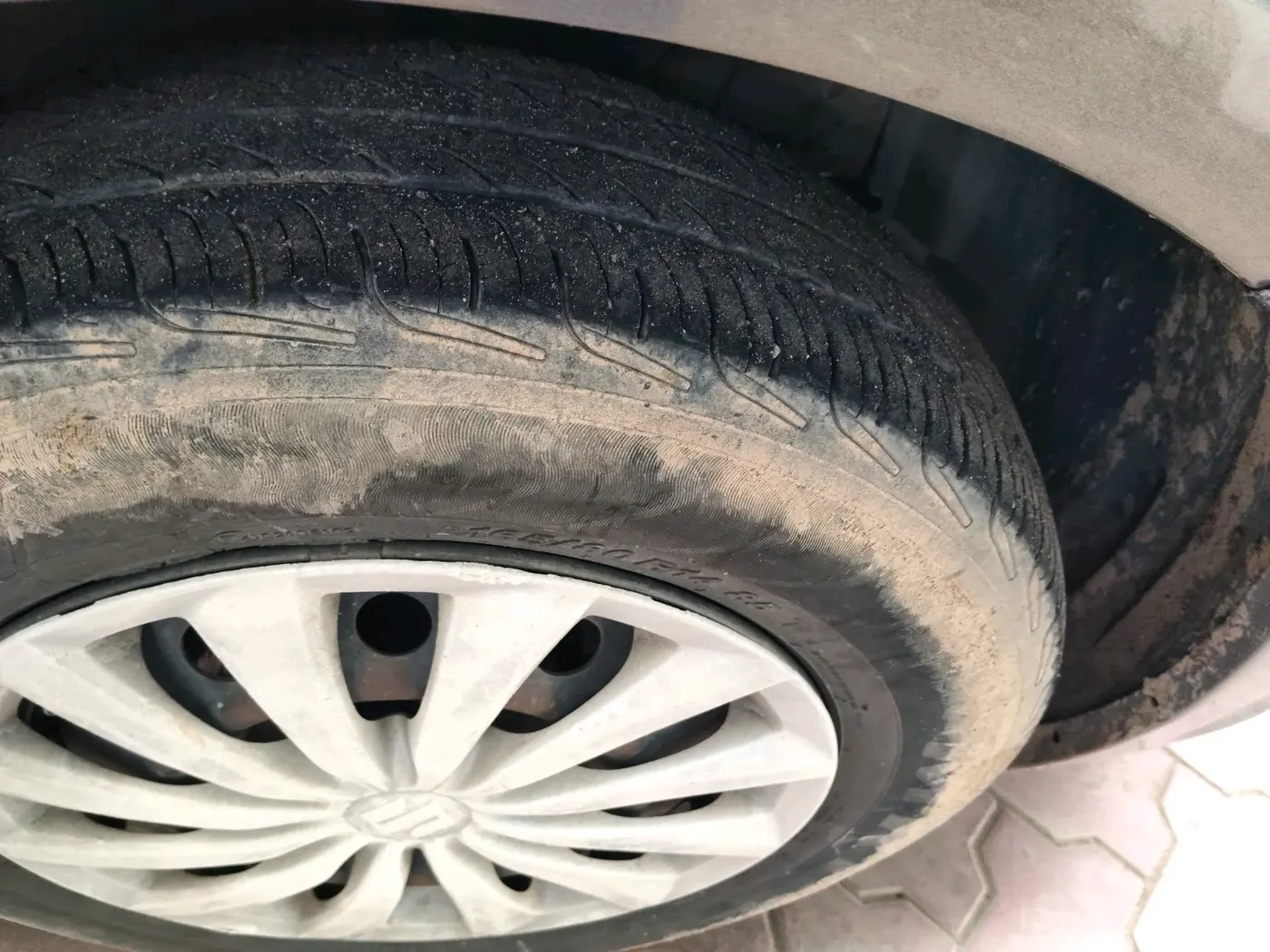 2016 Maruti Swift Dzire VDI (O), Diesel, Manual, 1,56,836 km, tyre