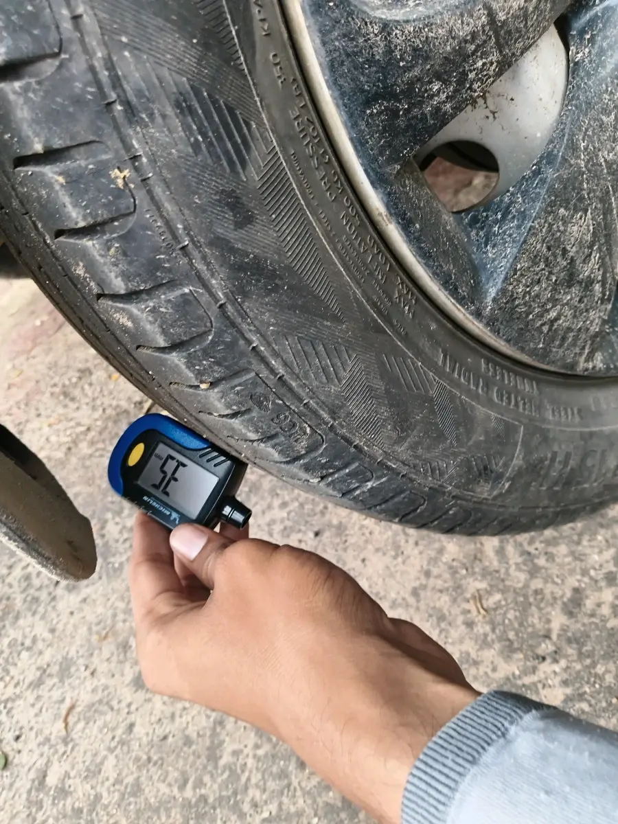 2018 Maruti IGNIS SIGMA 1.2, CNG, Manual, 1,41,630 km, tyre