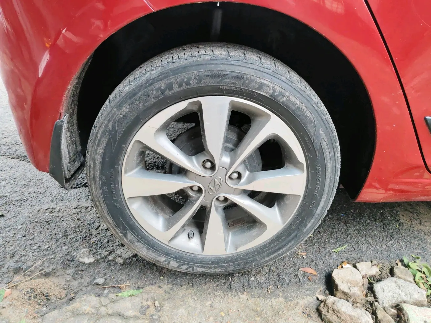 2015 Hyundai Elite i20 SPORTZ 1.4 (O) CRDI, Diesel, Manual, 97,898 km, tyre