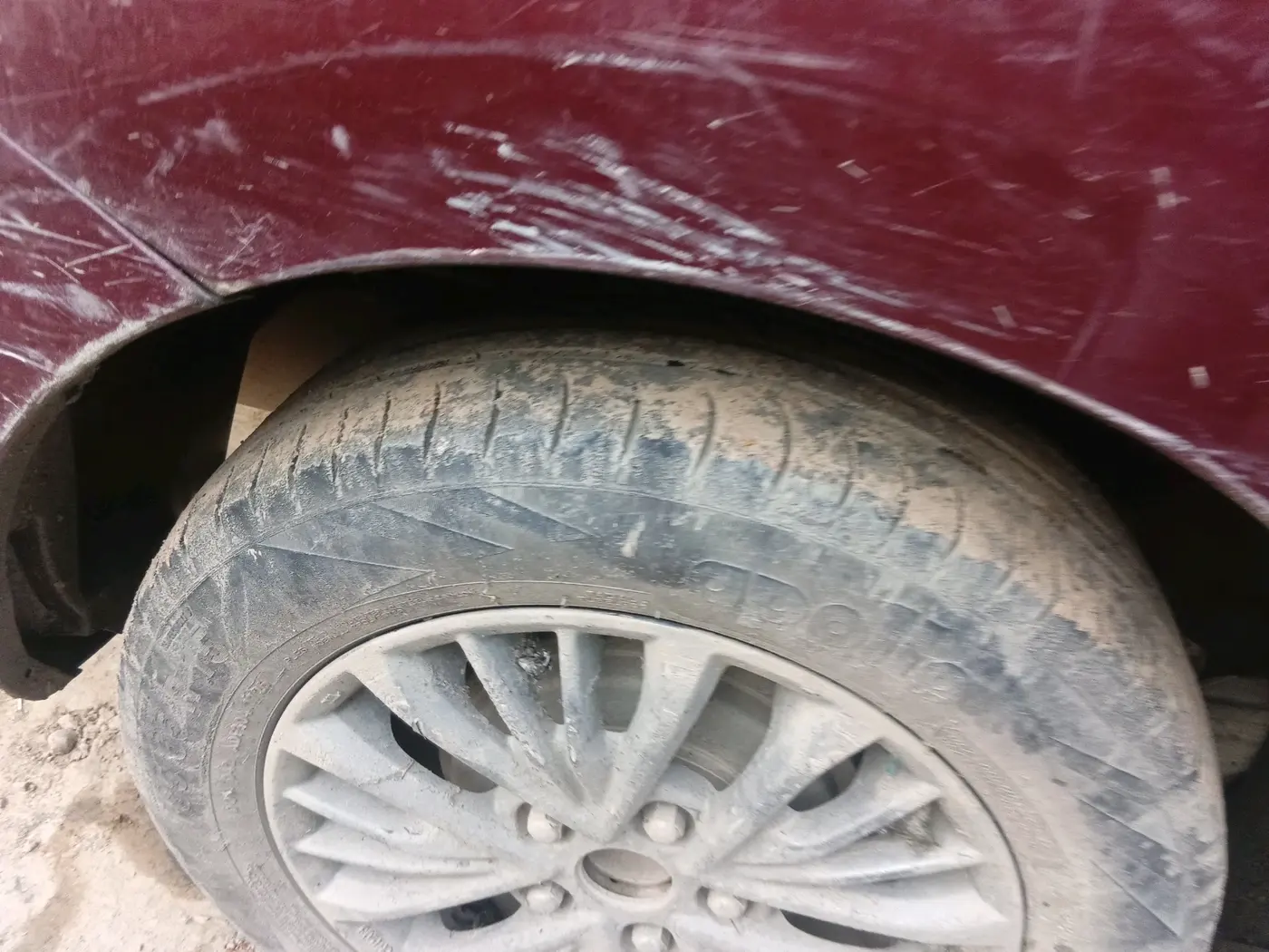 2019 Maruti Ertiga ZXI+ SHVS, Petrol, Manual, 1,68,805 km, tyre