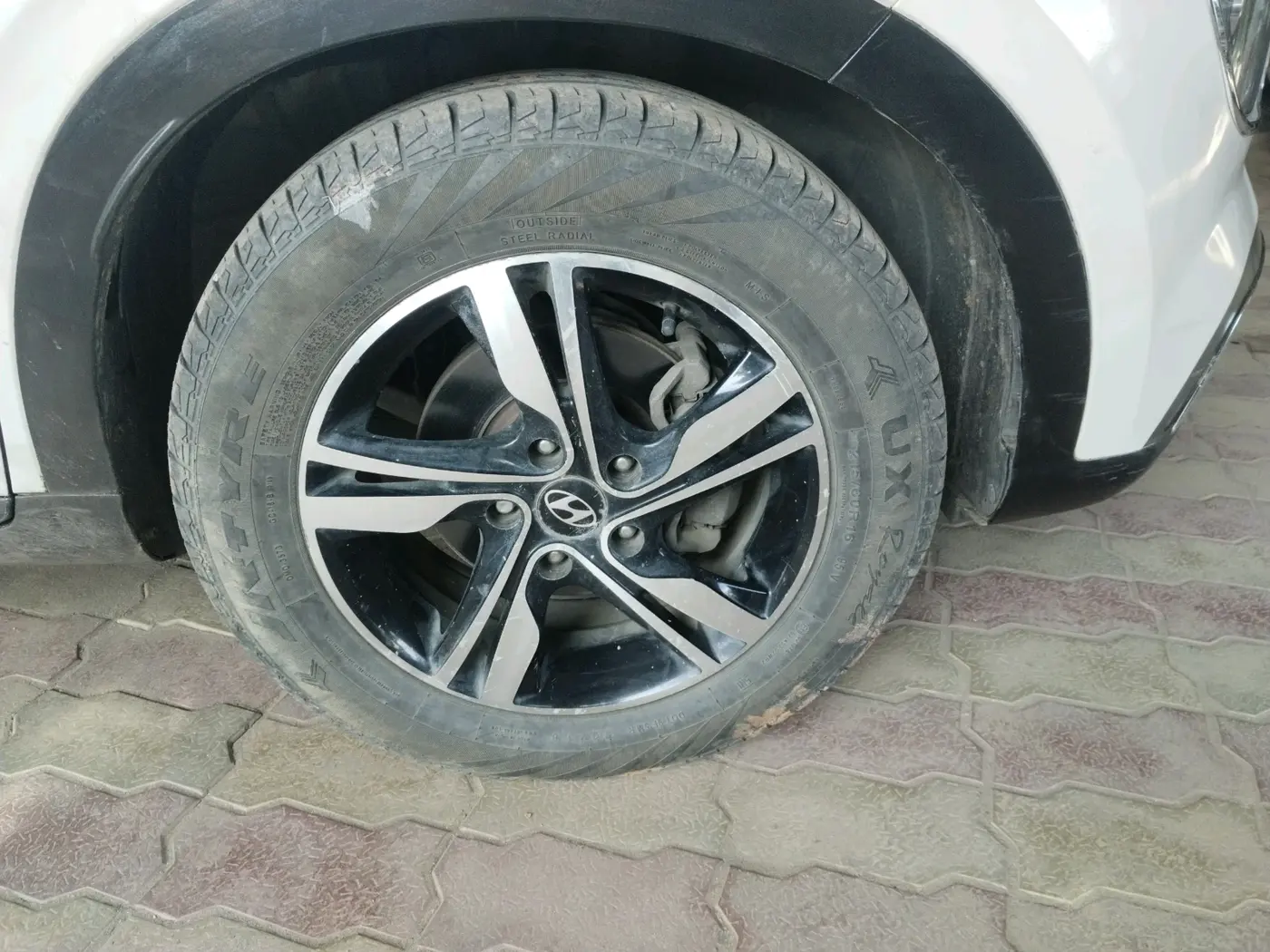 2021 Hyundai VENUE SX 1.5 CRDI, Diesel, Manual, 32,394 km, tyre