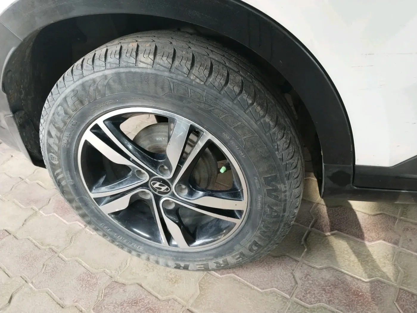 2021 Hyundai VENUE SX 1.5 CRDI, Diesel, Manual, 32,394 km, tyre