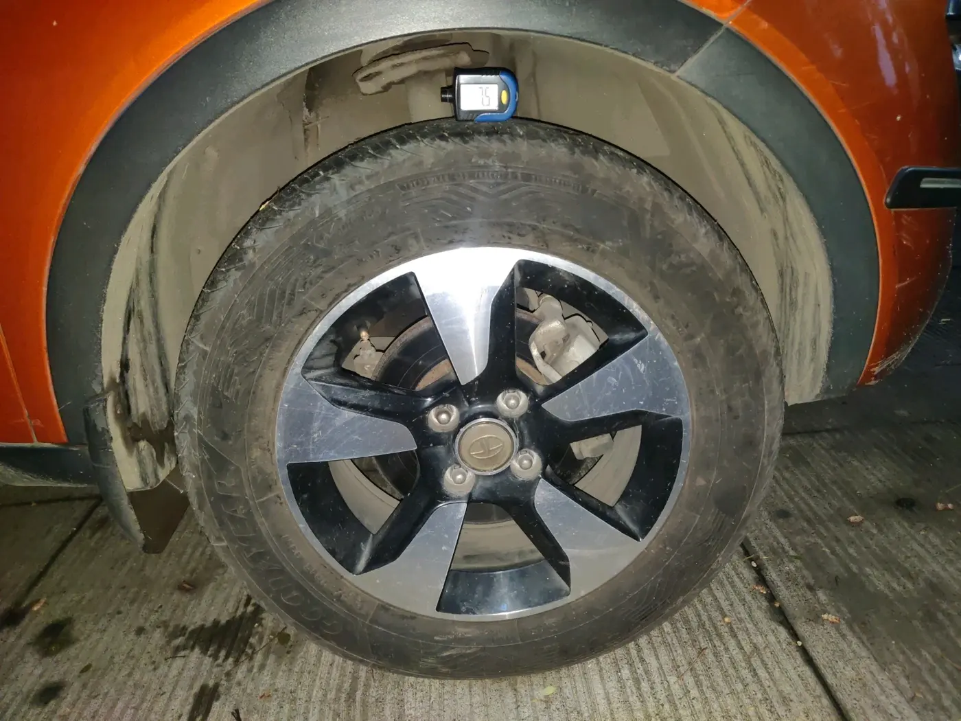 2018 Tata NEXON XZA PLUS PETROL DUAL TONE, Petrol, Automatic, 66,186 km, tyre