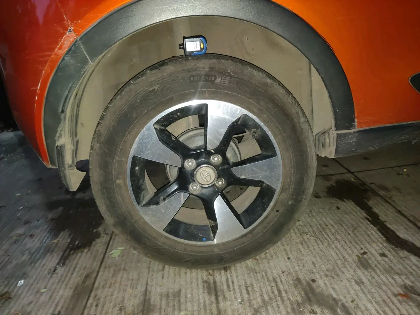 2018 Tata NEXON XZA PLUS PETROL DUAL TONE, Petrol, Automatic, 66,186 km, tyre