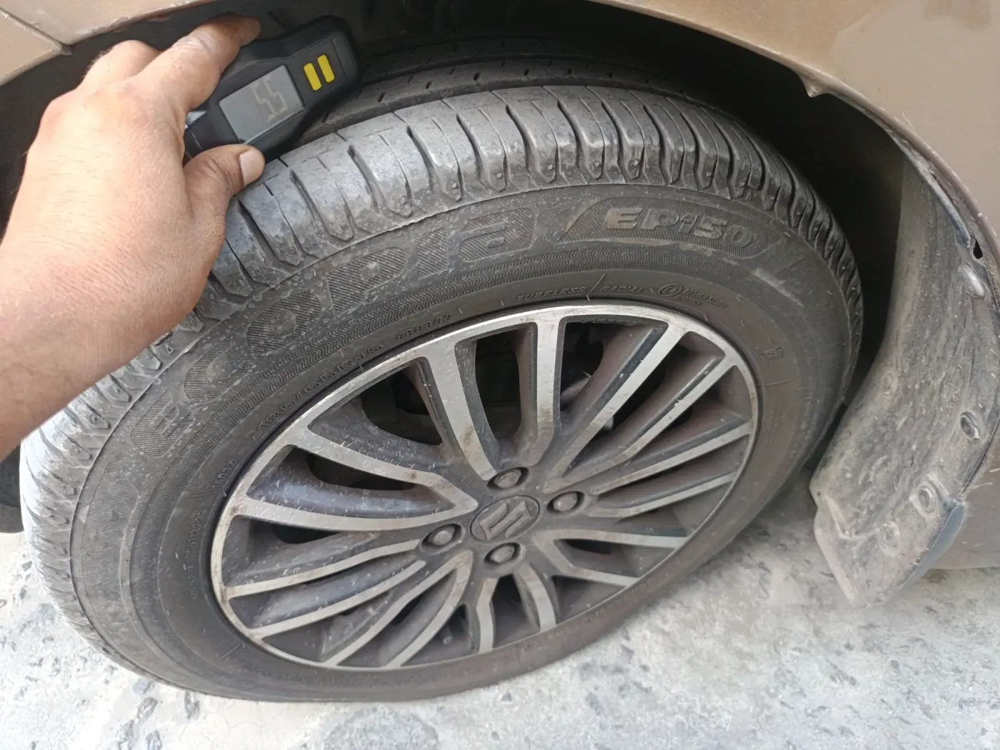 2018 Maruti Dzire ZXI PLUS, Petrol, Manual, 1,25,021 km, tyre