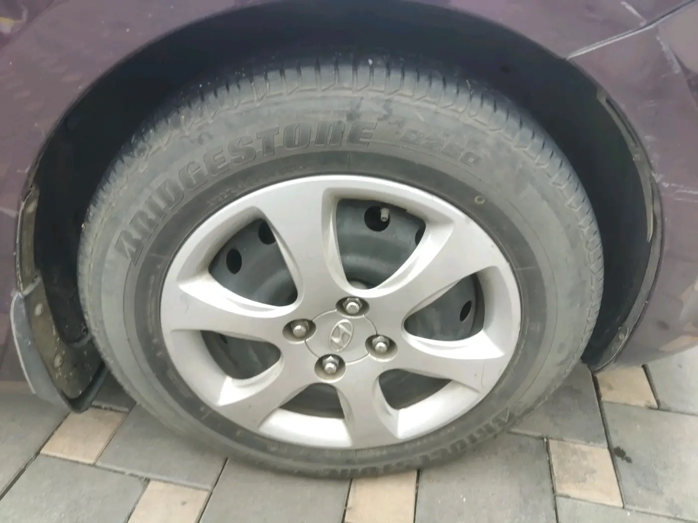 2013 Hyundai Verna FLUIDIC 1.6 CRDI EX, Diesel, Manual, 2,42,663 km, tyre
