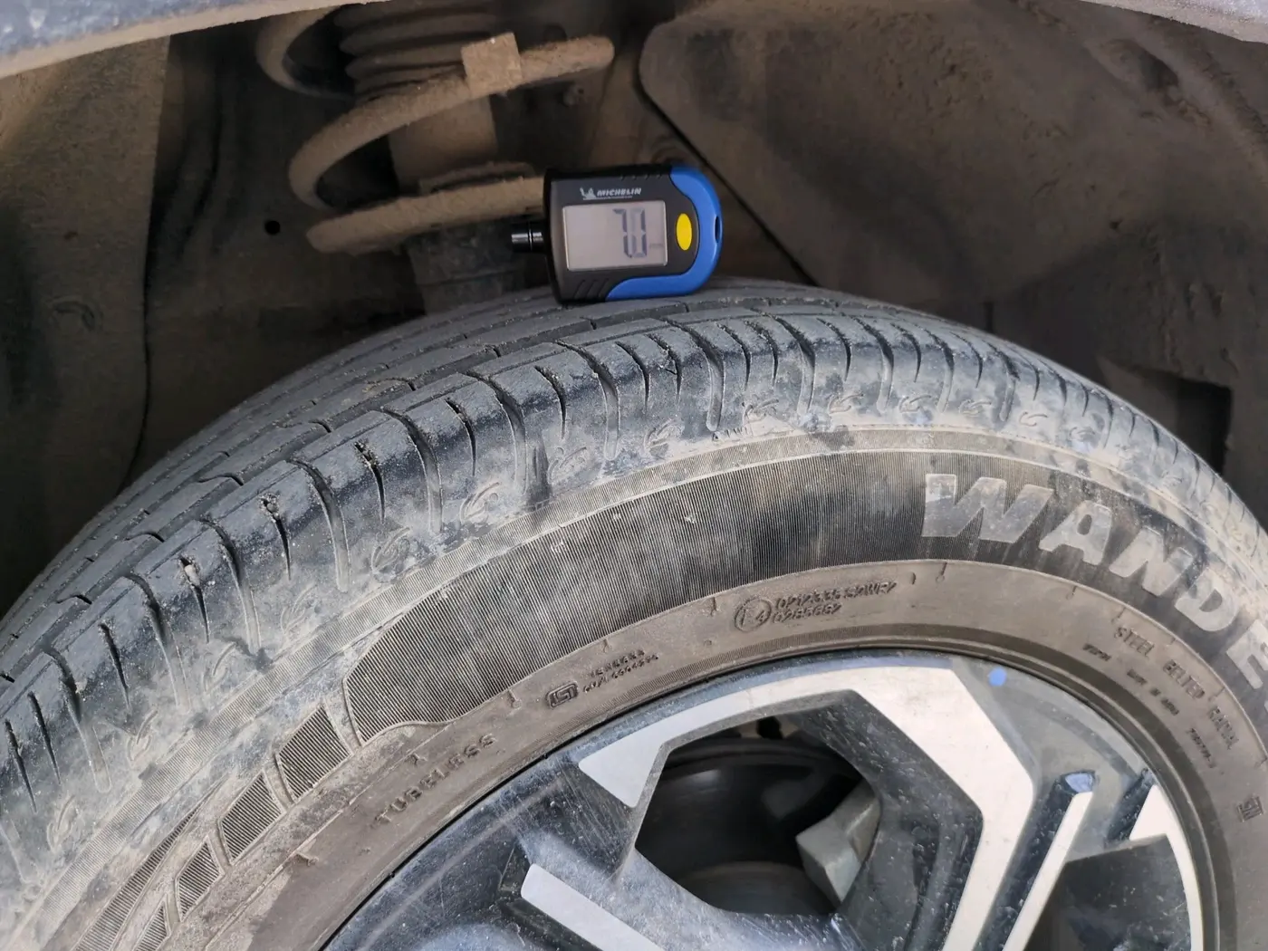 2025 Maruti BREZZA ZXI + AT SMART HYBRID, Petrol, Automatic, 19,227 km, tyre
