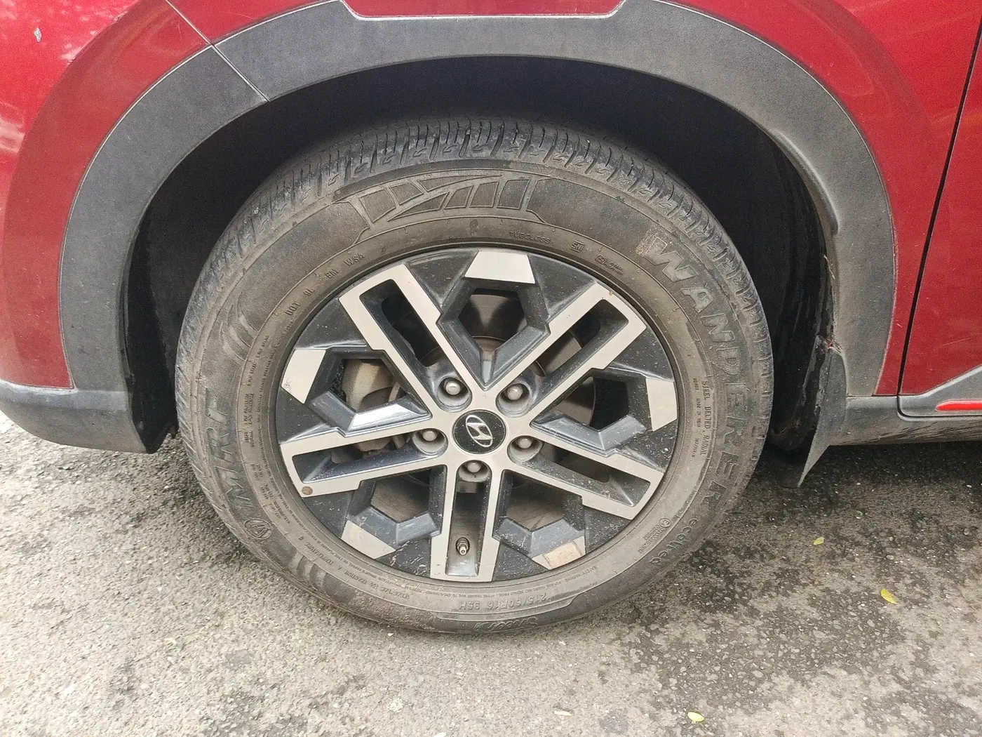 2022 Hyundai VENUE SX 1.0 (O) TURBO IMT DUAL TONE, Petrol, Manual, 19,276 km, tyre