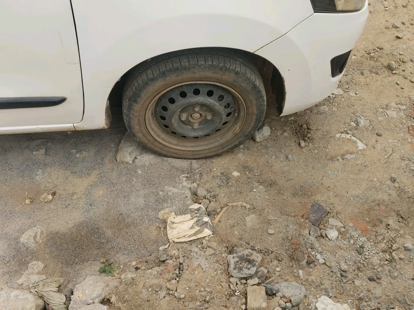 2013 Maruti Wagon R 1.0 VXI, Petrol, Manual, 93,626 km, tyre
