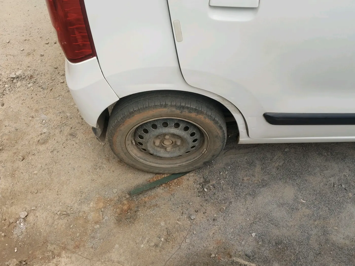2013 Maruti Wagon R 1.0 VXI, Petrol, Manual, 93,626 km, tyre