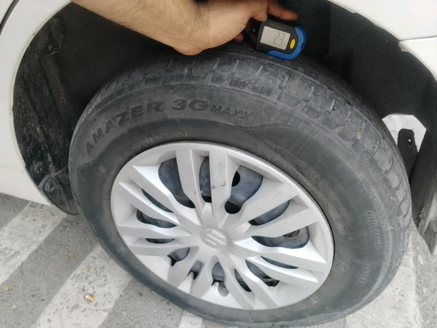 2020 Maruti Dzire VXI, Petrol, Manual, 74,258 km, tyre
