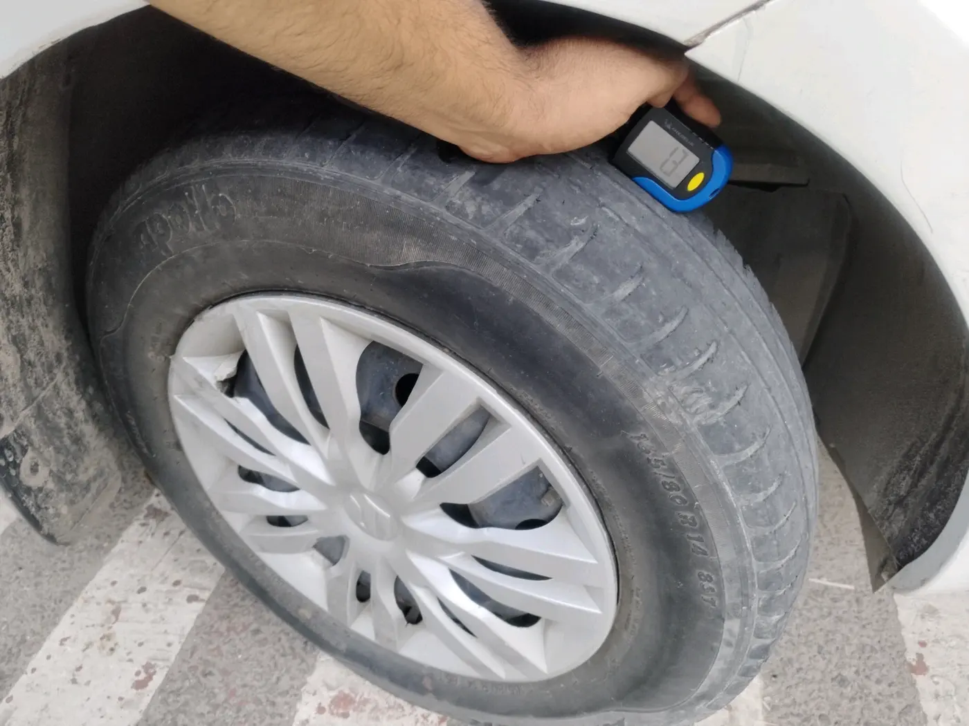 2020 Maruti Dzire VXI, Petrol, Manual, 74,258 km, tyre