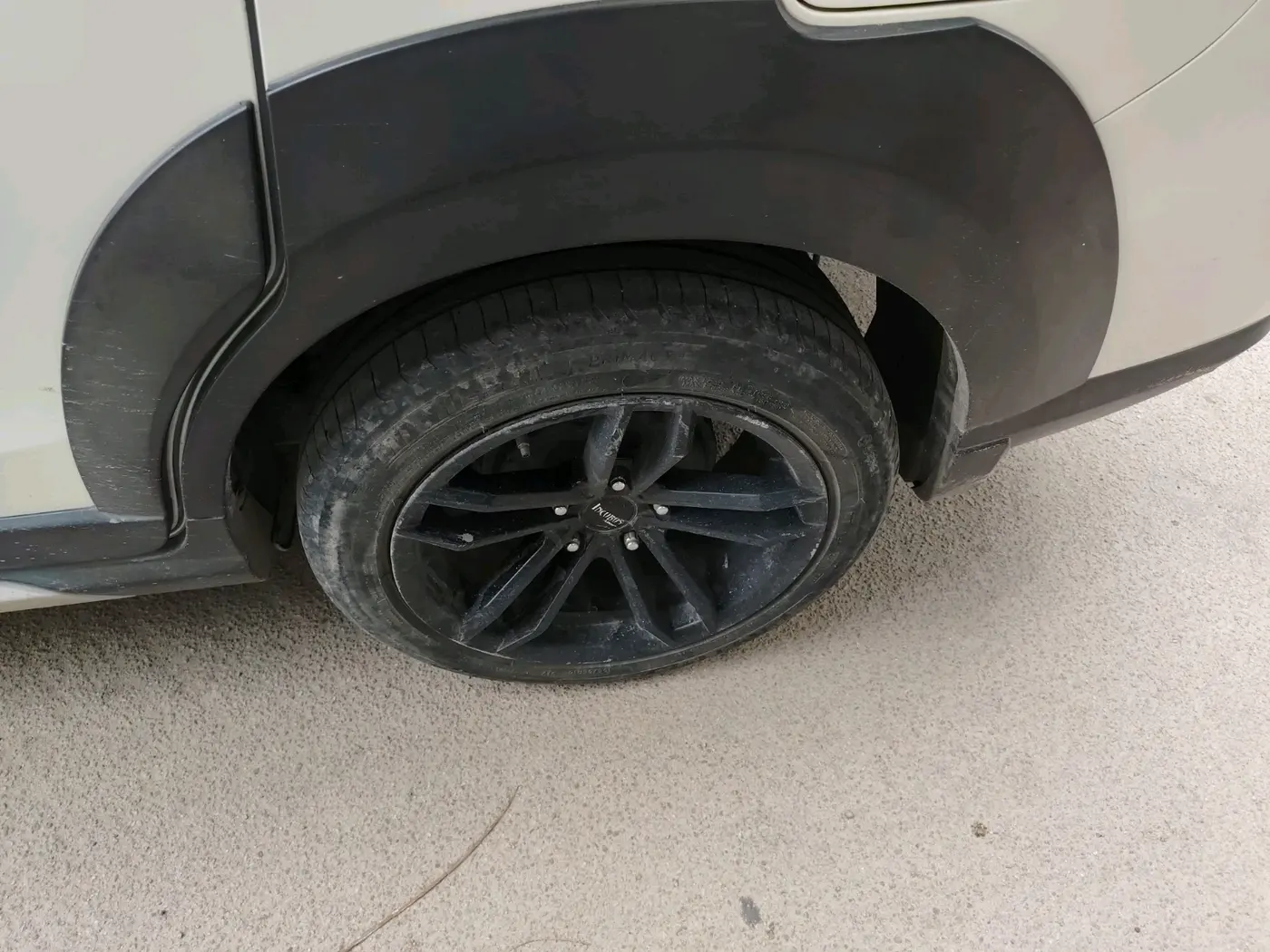 2022 Maruti XL6 ZETA AT, Petrol, Automatic, 66,406 km, tyre