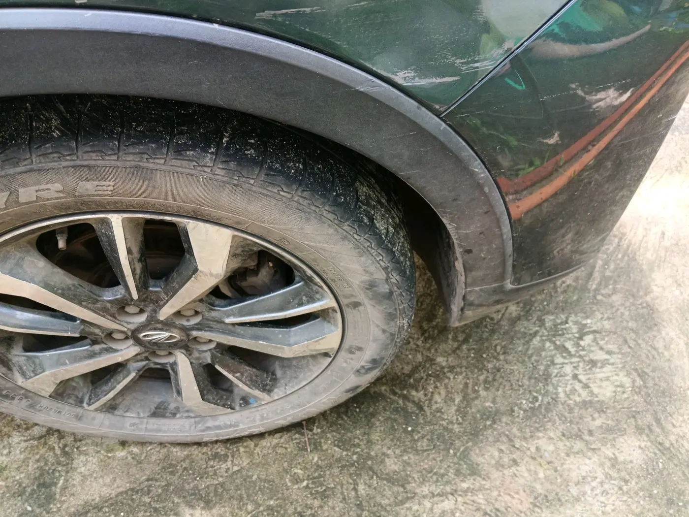 2019 Mahindra XUV300 W8 (O) 1.5 DIESEL, Diesel, Manual, 1,51,885 km, tyre